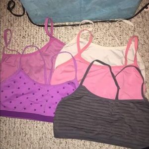 Sports bra lot